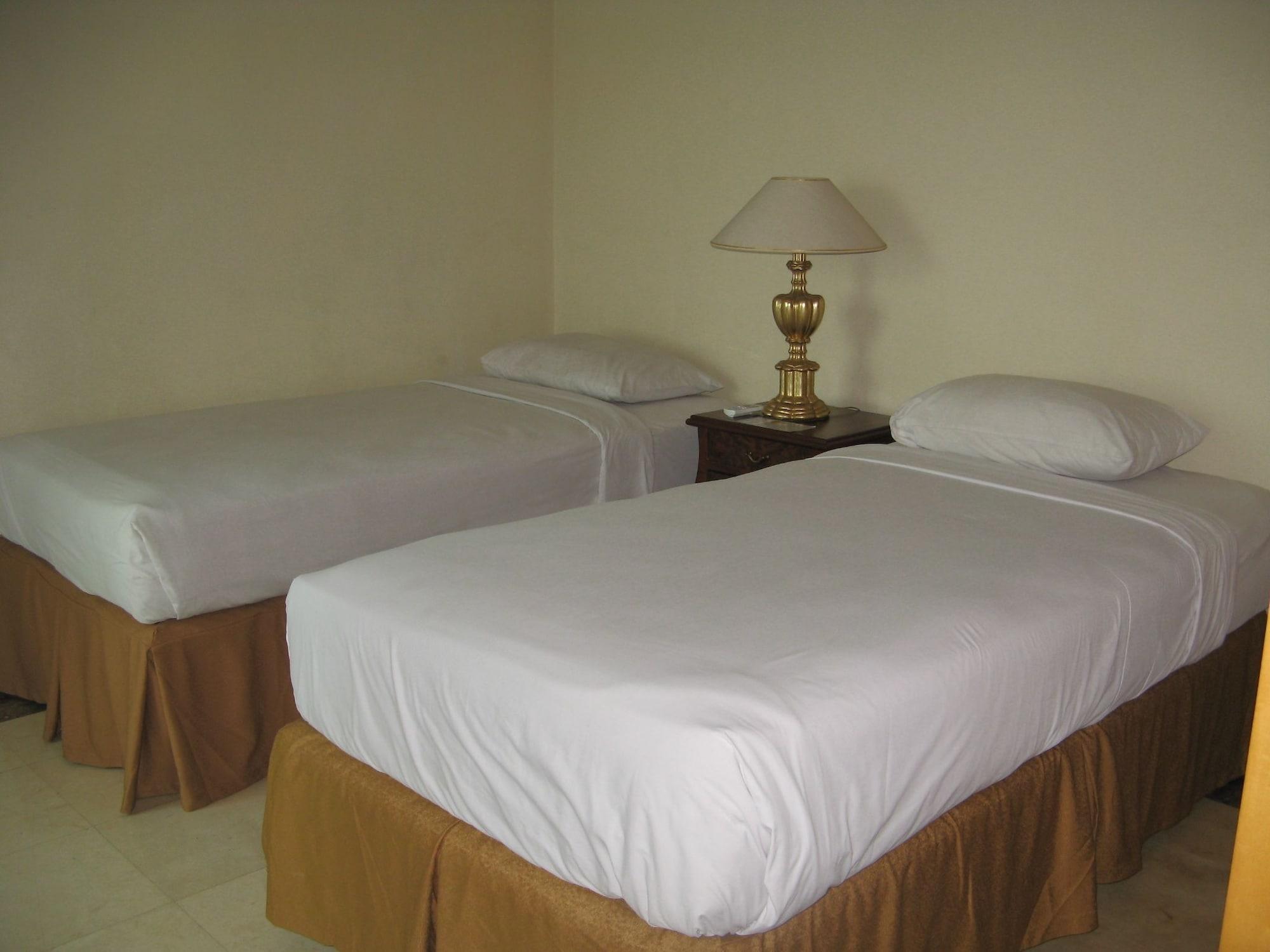 Batavia Hotel & Serviced Apartments Yakarta Exterior foto