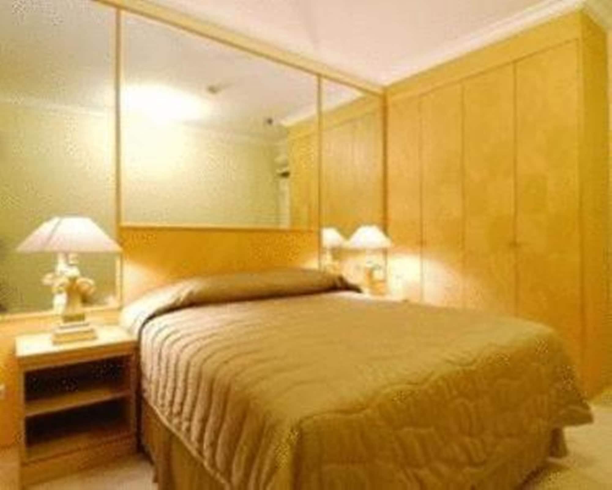 Batavia Hotel & Serviced Apartments Yakarta Exterior foto