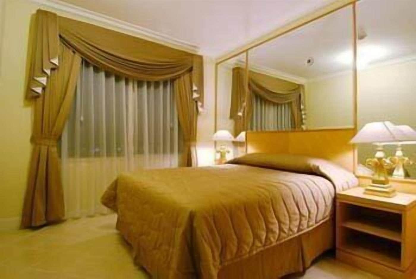 Batavia Hotel & Serviced Apartments Yakarta Exterior foto