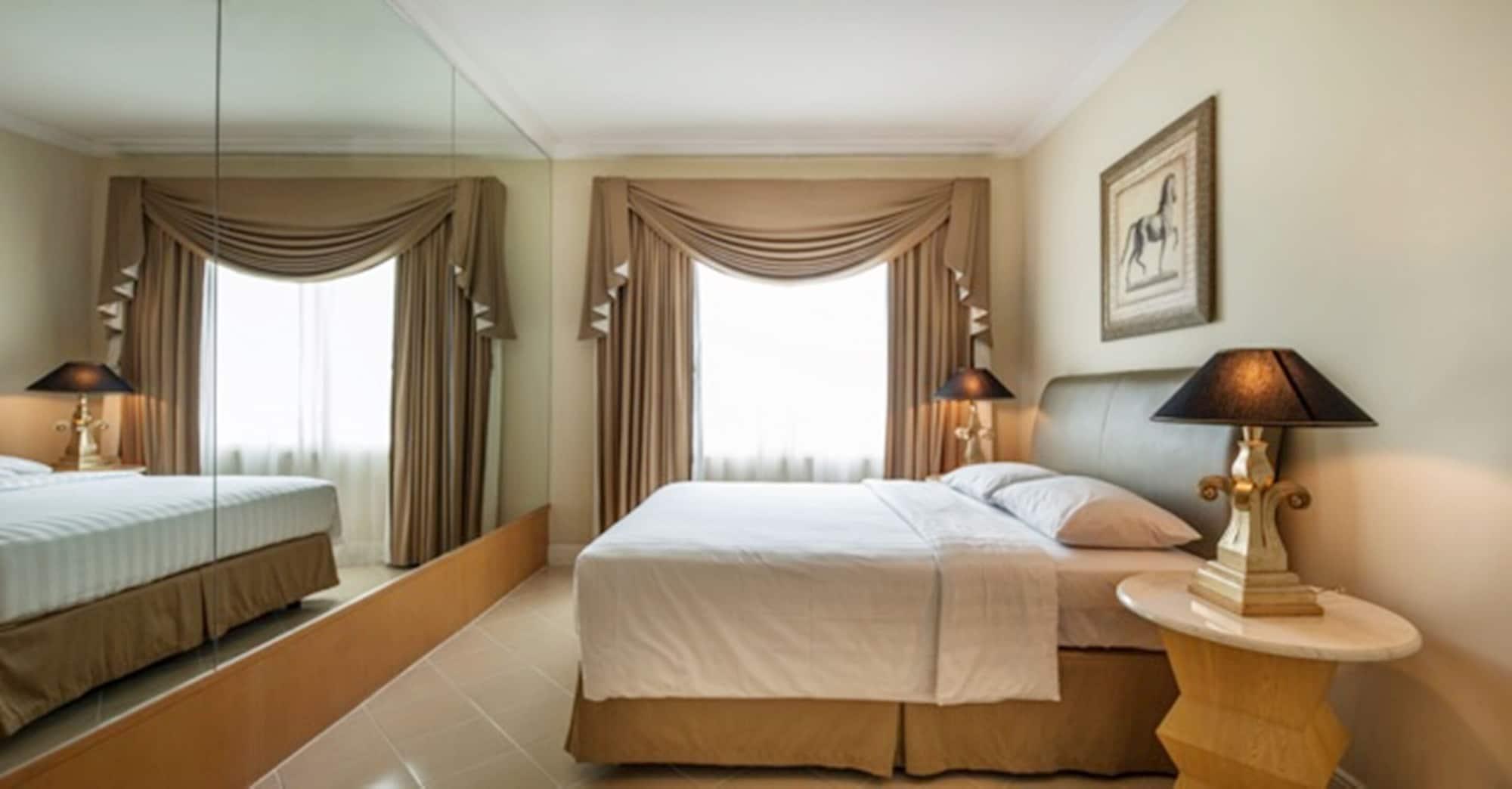 Batavia Hotel & Serviced Apartments Yakarta Exterior foto