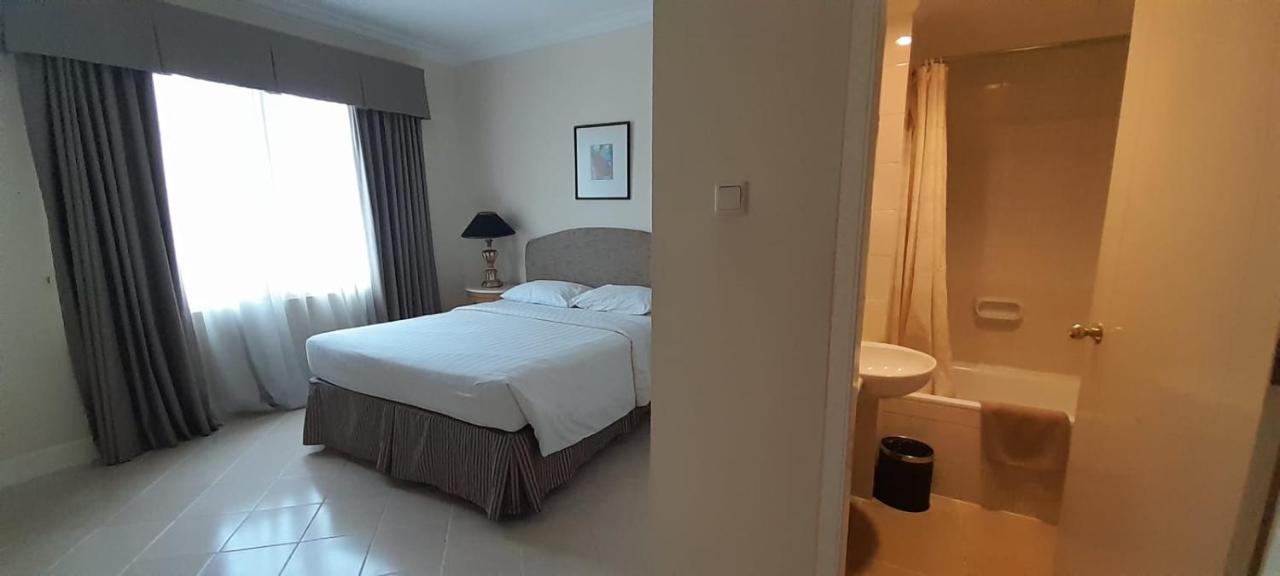 Batavia Hotel & Serviced Apartments Yakarta Exterior foto