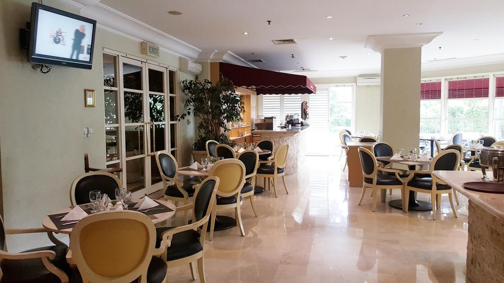 Batavia Hotel & Serviced Apartments Yakarta Exterior foto